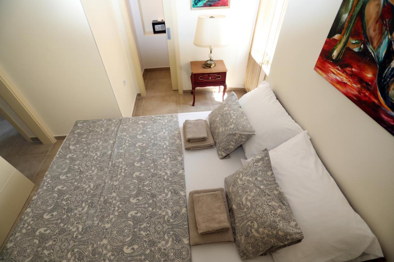 Apartman Kamala Pula Buitenkant foto