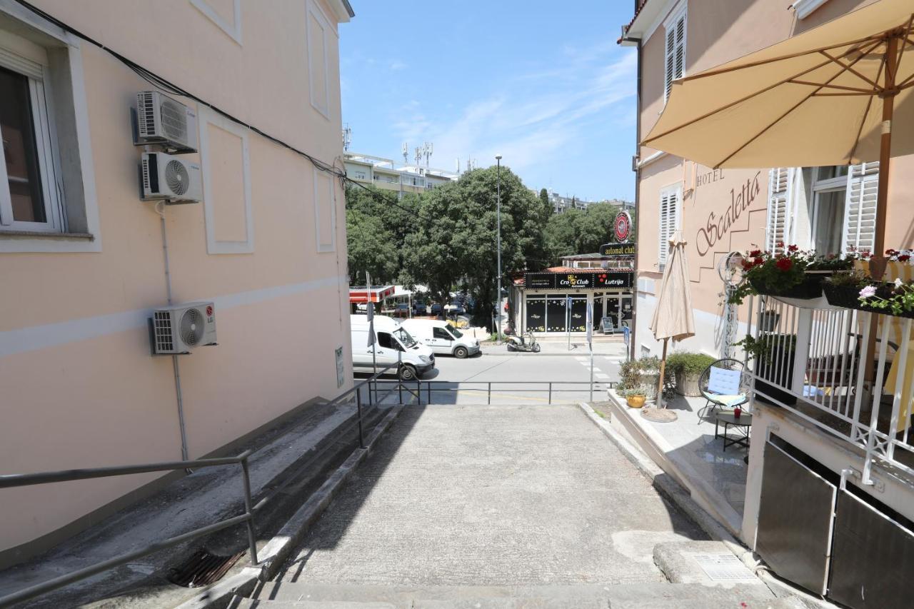 Apartman Kamala Pula Buitenkant foto