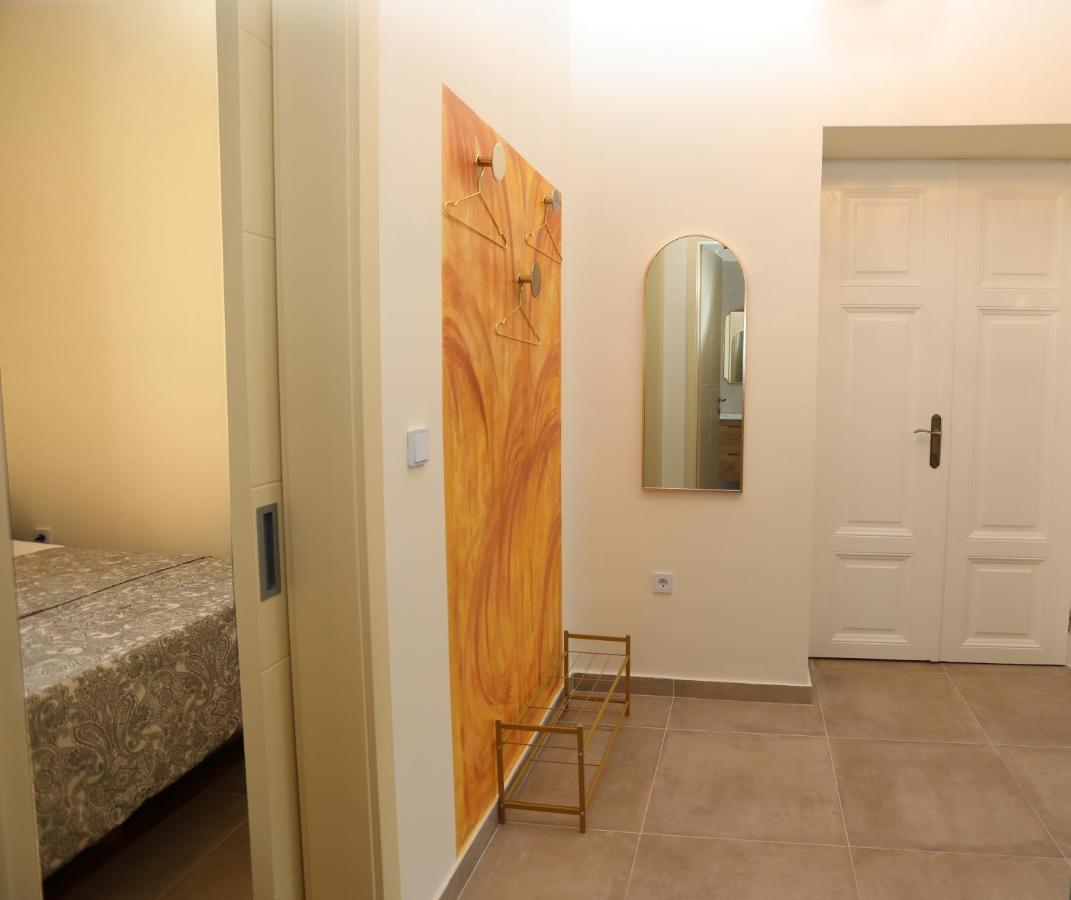 Apartman Kamala Pula Buitenkant foto
