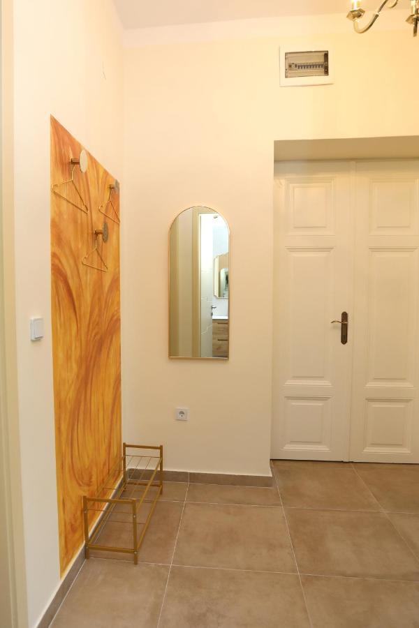 Apartman Kamala Pula Buitenkant foto